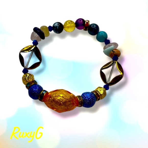 594 .Gold and Blue Crescent Moon Bracelet Set - Picture 9 of 10